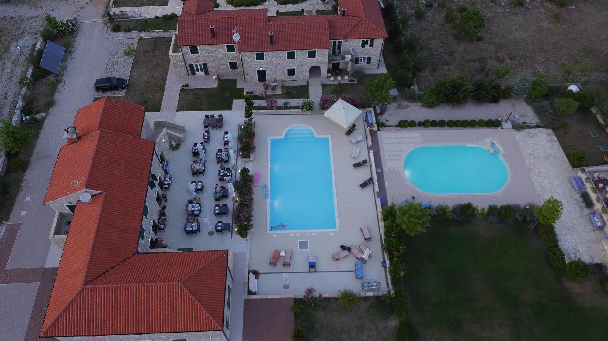 Hotel Pansion Skelin Drinovci Exterior foto